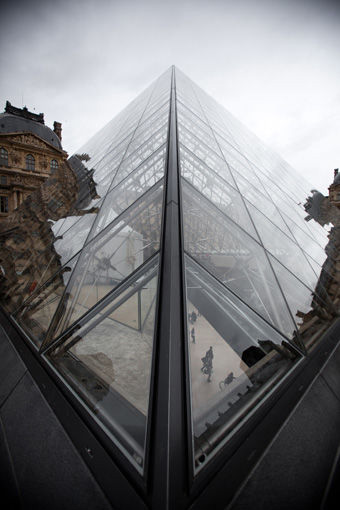 The Pyramide du Louvre - Paris-Eiffage Infraestructuras - Eiffage Laubeuf
